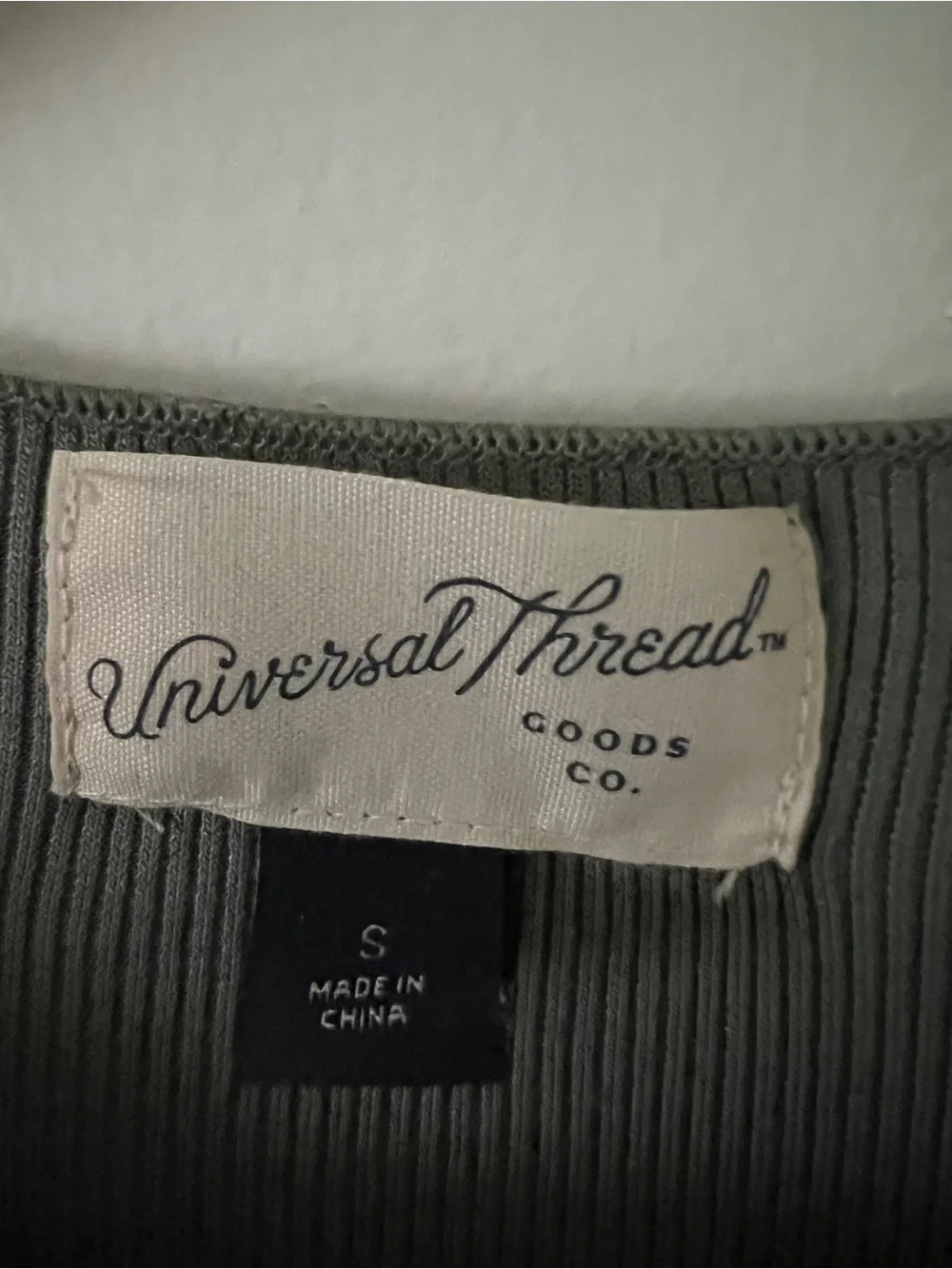 Universal Thread Olive Ribbed Button-Front Long Sleeve Top - Picture 3 of 3